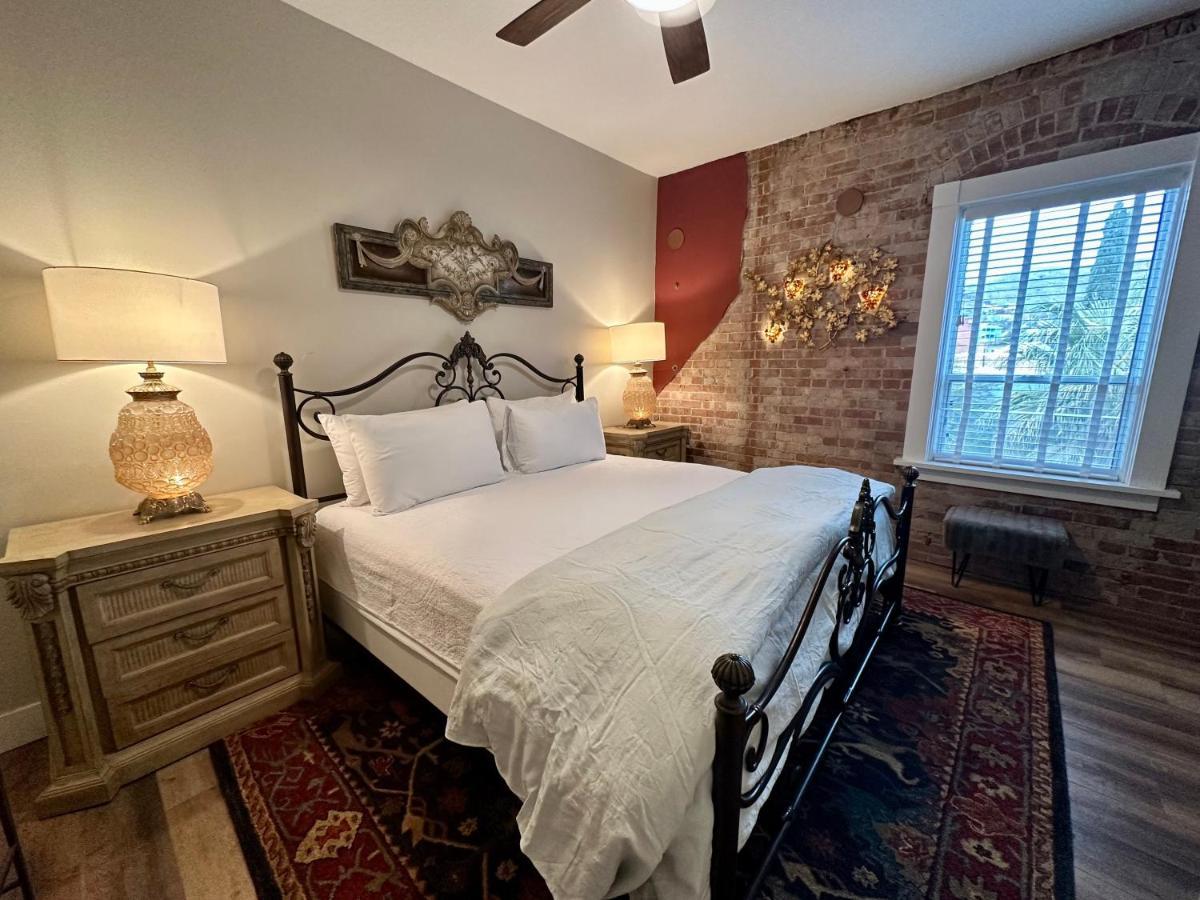 Bisbee Brownstone Suites Exteriér fotografie