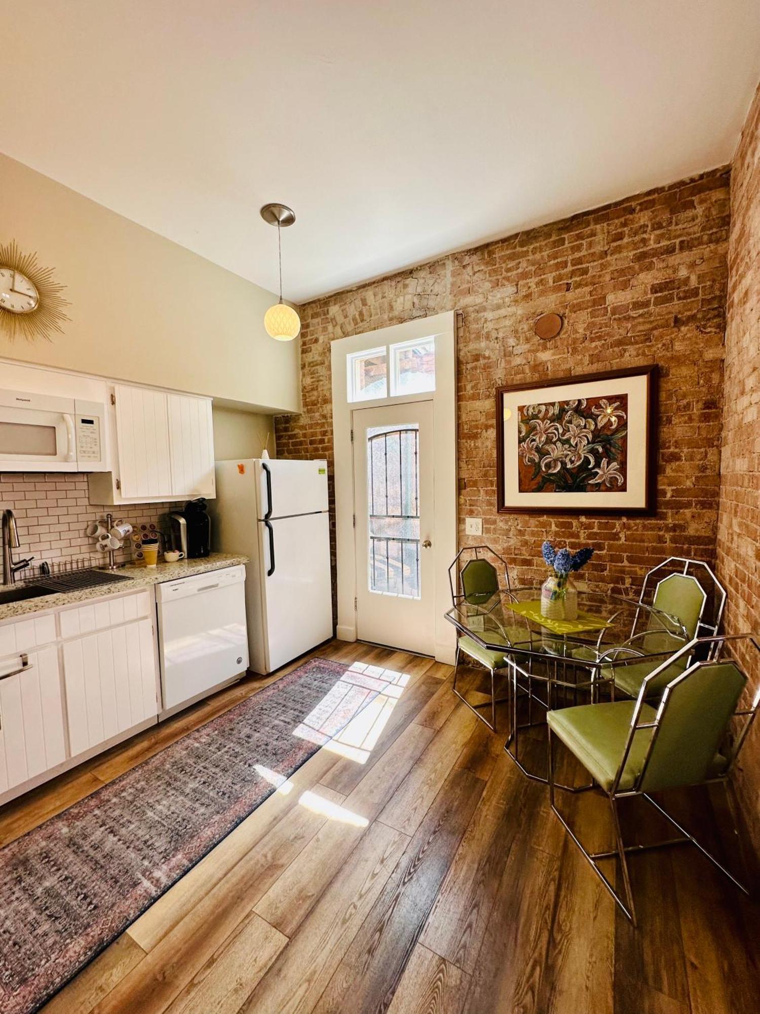 Bisbee Brownstone Suites Exteriér fotografie
