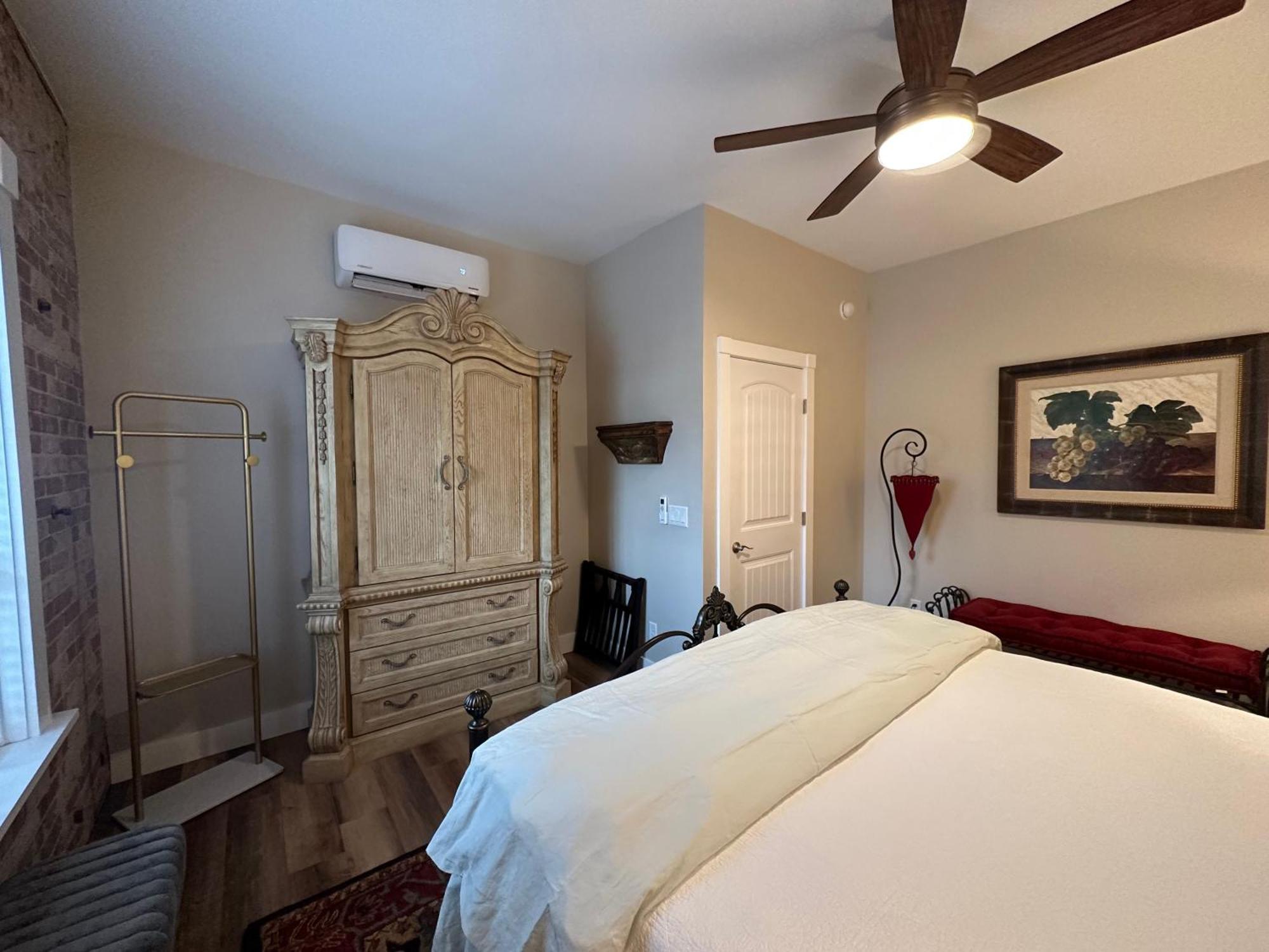 Bisbee Brownstone Suites Pokoj fotografie