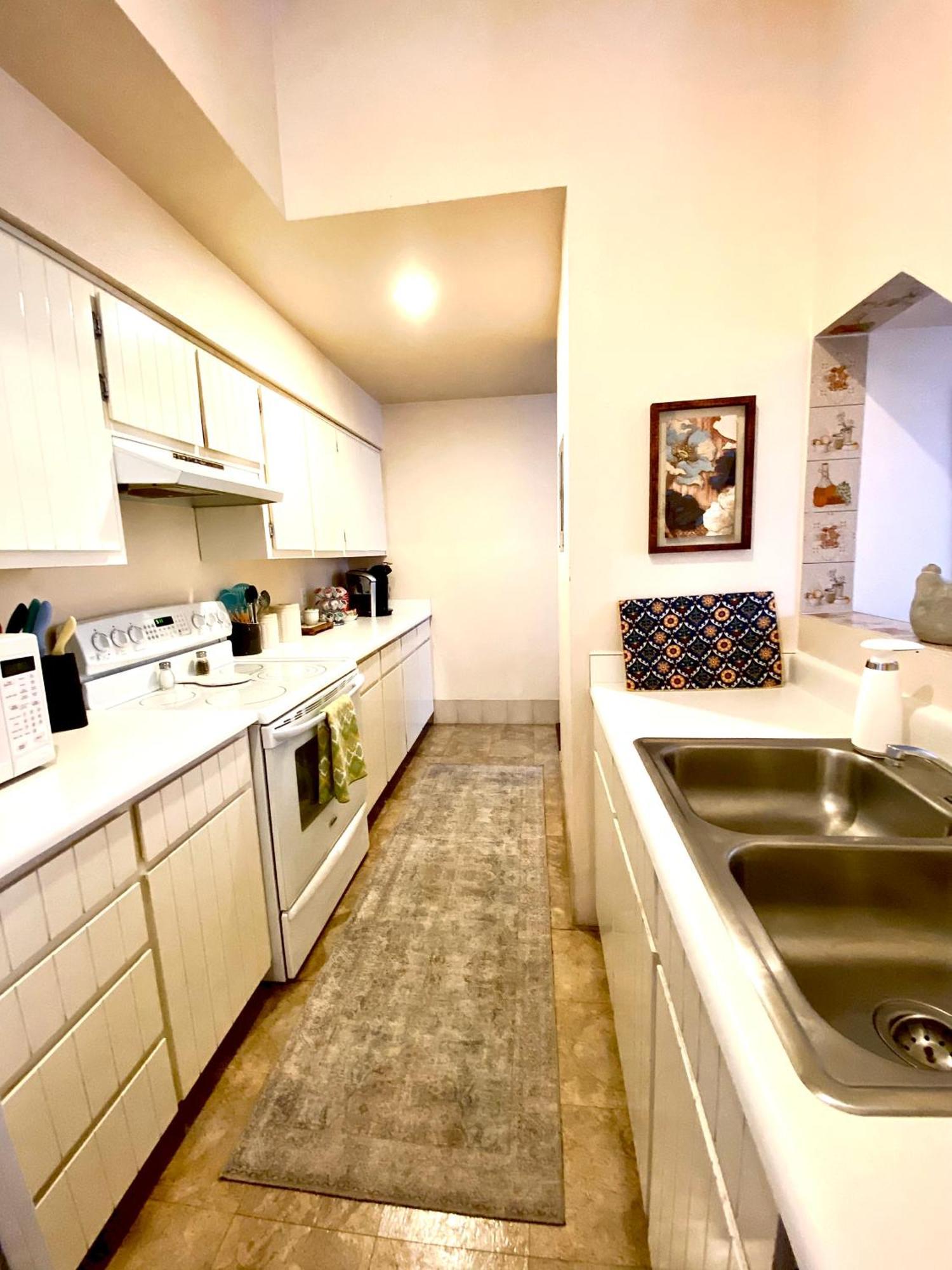 Bisbee Brownstone Suites Pokoj fotografie