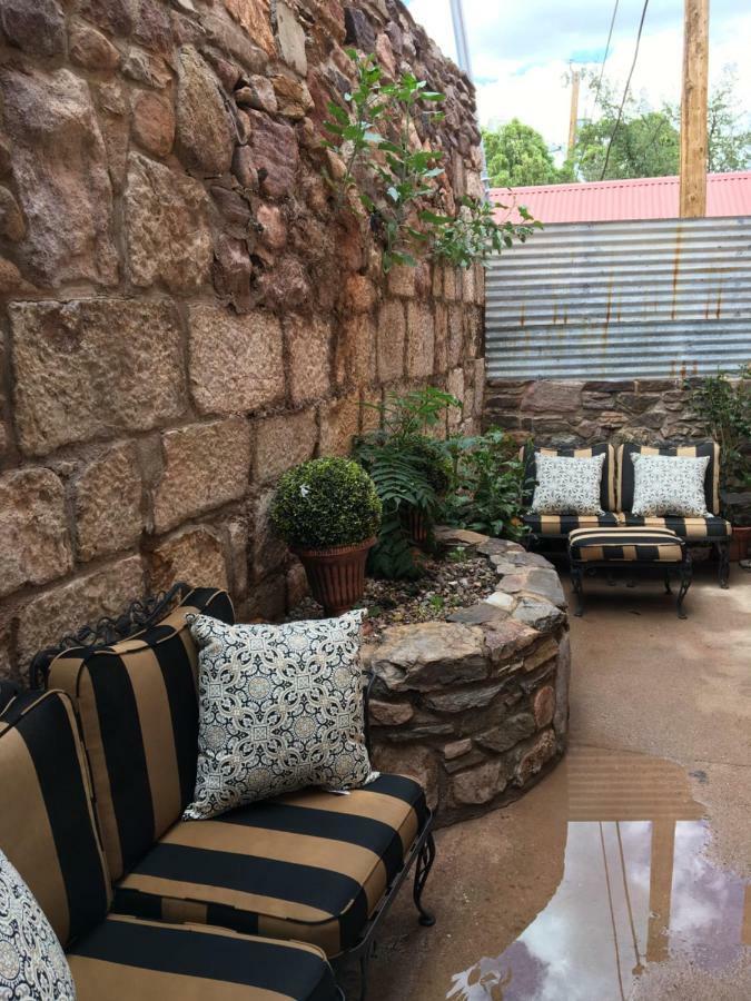 Bisbee Brownstone Suites Exteriér fotografie